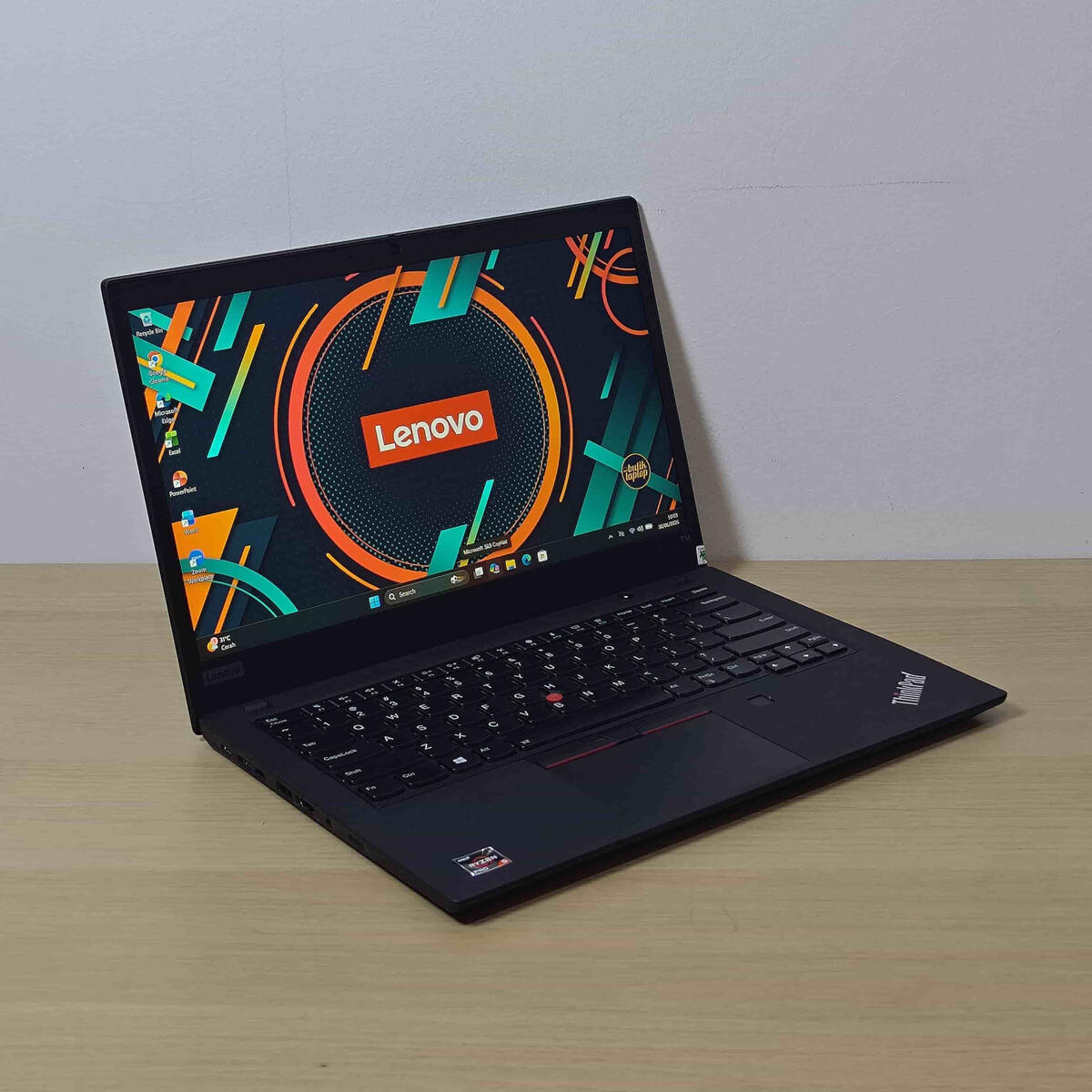 Lenovo Thinkpad T14G2 Depan Kiri Lenovo Thinkpad T14G2 Kiri Butik Laptop